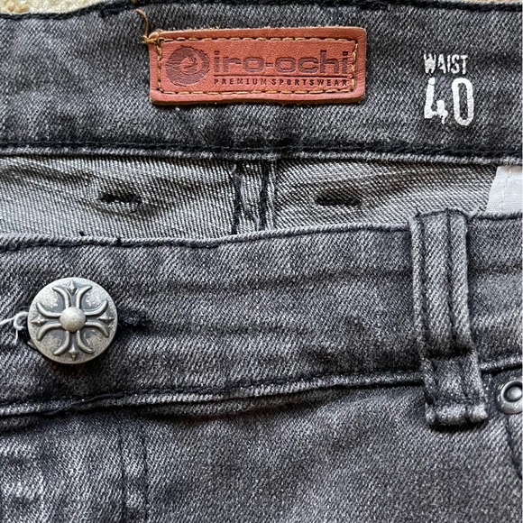Iro-Ochi Jeans Iro-Ochi Limited Edition
Distressed Motorcycle Jeans size 40 - Picture 4 of 7